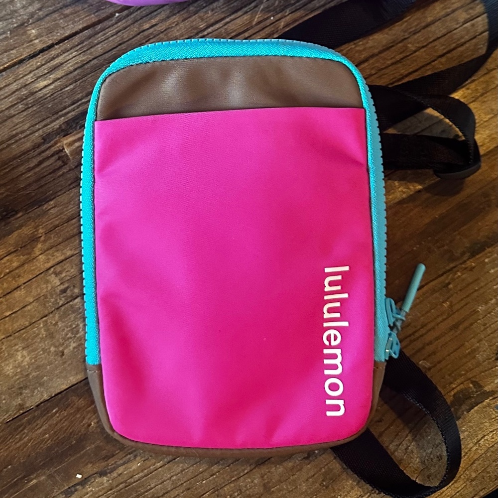 Lululemon Easy Access Crossbody Bag
